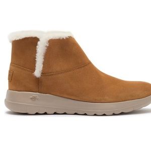 👢SALE “Sketchers” on the GO Faux Fur Lined Bundle up Boot